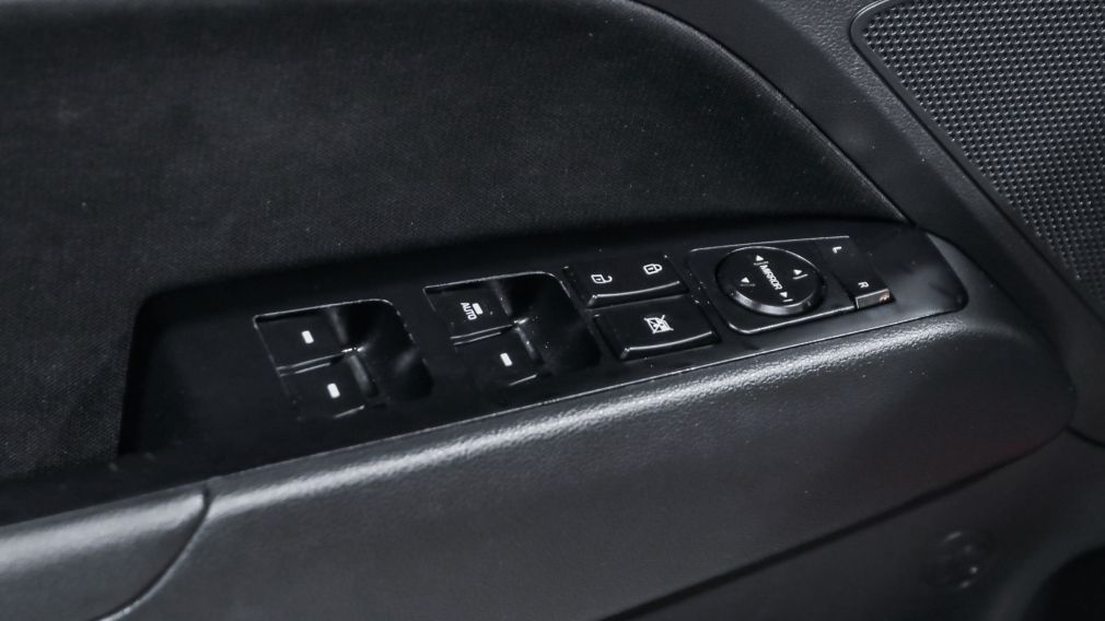 Hyundai Elantra Preferred w/Sun & Safety Package 2020 d&rsquo;occasion à vendre - 10