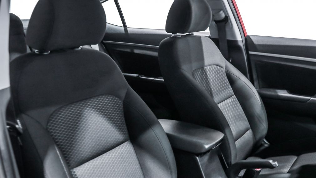 Hyundai Elantra Preferred w/Sun & Safety Package 2020 d&rsquo;occasion à vendre - 21