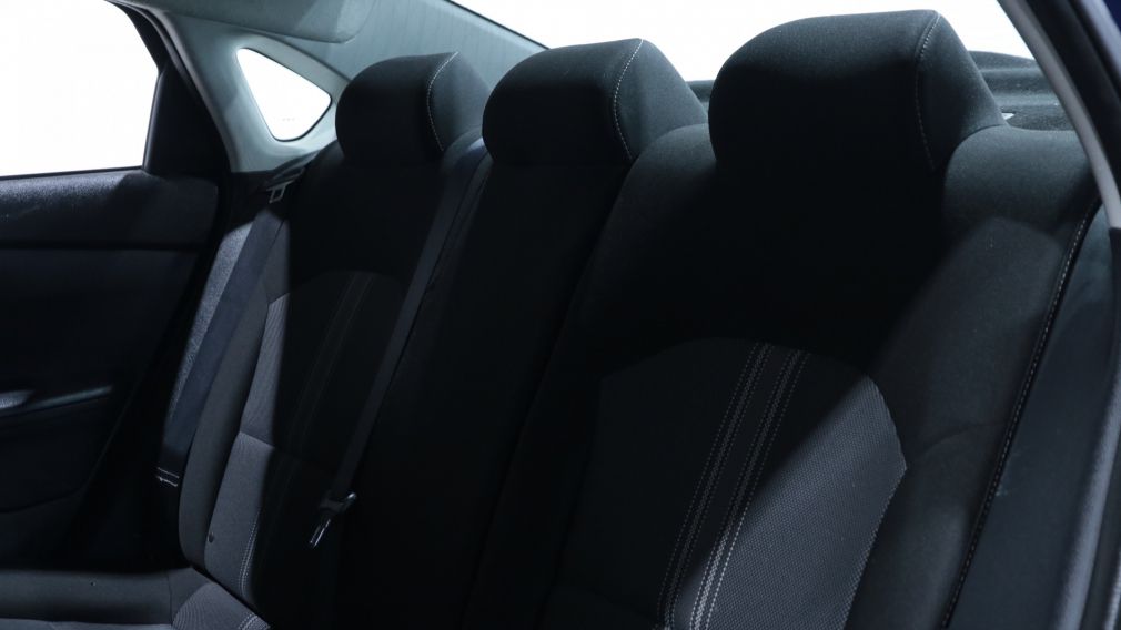 Kia Forte LX 2023 d&rsquo;occasion à vendre - 18