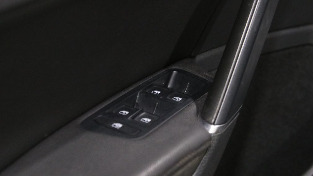 Volkswagen e-Golf Comfortline 2019 d&rsquo;occasion à vendre - 11