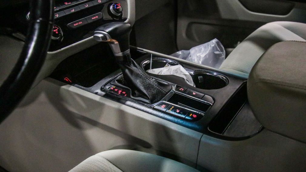 Kia Sedona LX 2020 d&rsquo;occasion à vendre - 19