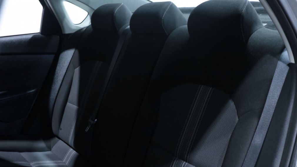 Kia Forte LX 2023 d&rsquo;occasion à vendre - 18