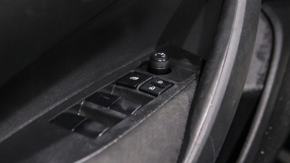 Toyota Corolla LE 2023 d&rsquo;occasion à vendre - 11
