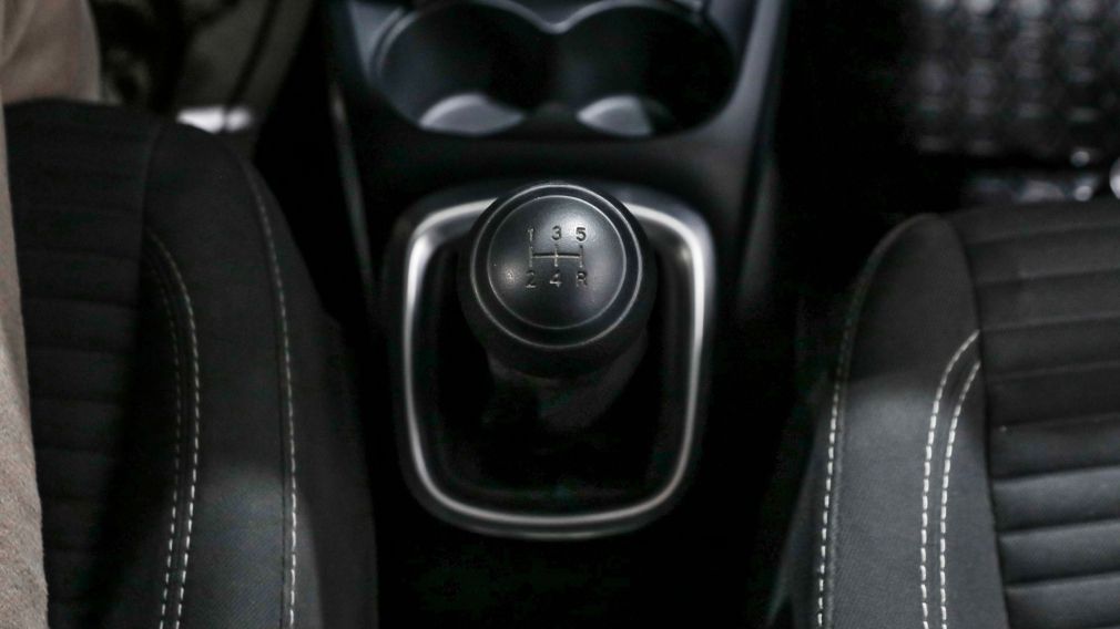 Toyota Yaris LE 2019 d&rsquo;occasion à vendre - 15