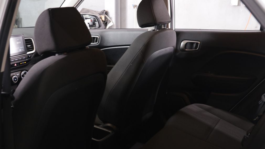 Hyundai Venue Essential 2021 d&rsquo;occasion à vendre - 18