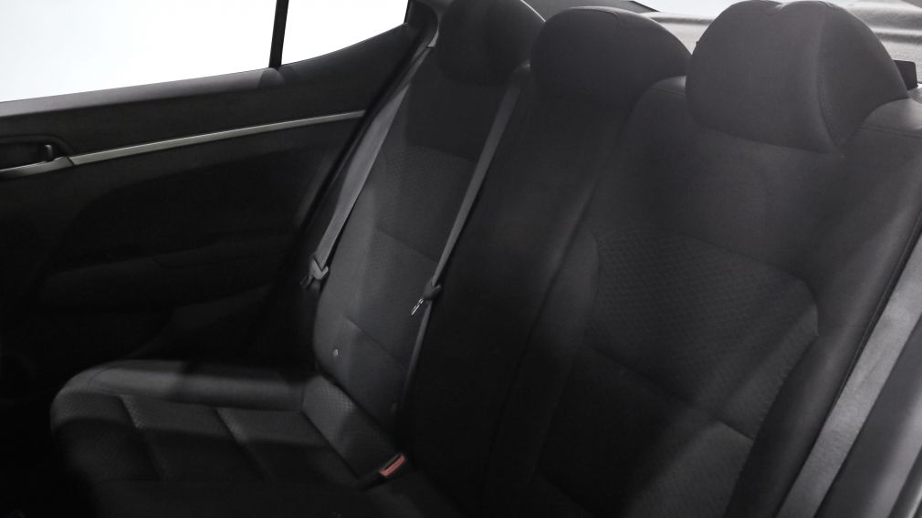 Hyundai Elantra Essential 2020 d&rsquo;occasion à vendre - 17