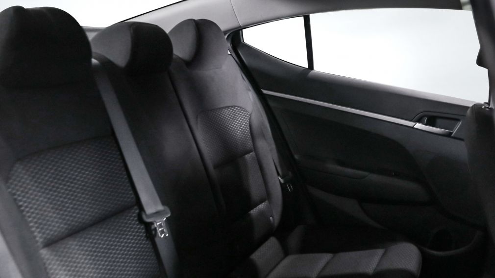 Hyundai Elantra Essential 2020 d&rsquo;occasion à vendre - 19