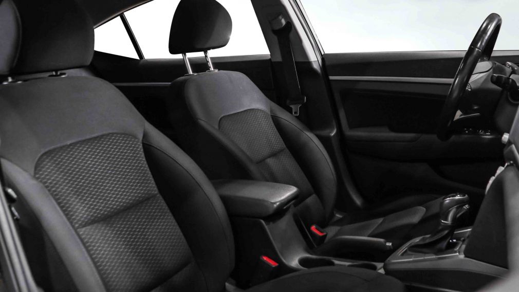 Hyundai Elantra Preferred 2019 d&rsquo;occasion à vendre - 24