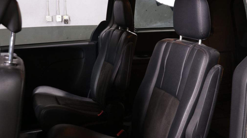 Dodge GR Caravan Premium Plus 2020 d&rsquo;occasion à vendre - 17