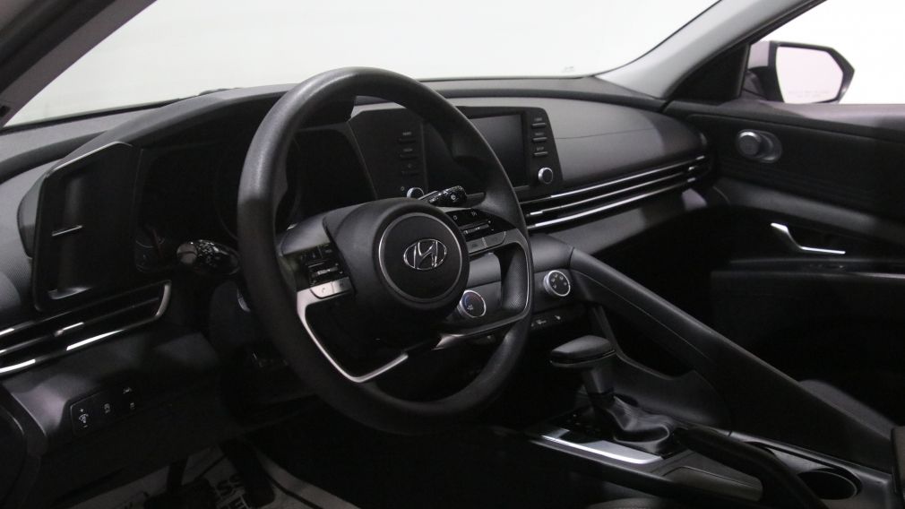 Hyundai Elantra Essential 2022 d&rsquo;occasion à vendre - 9