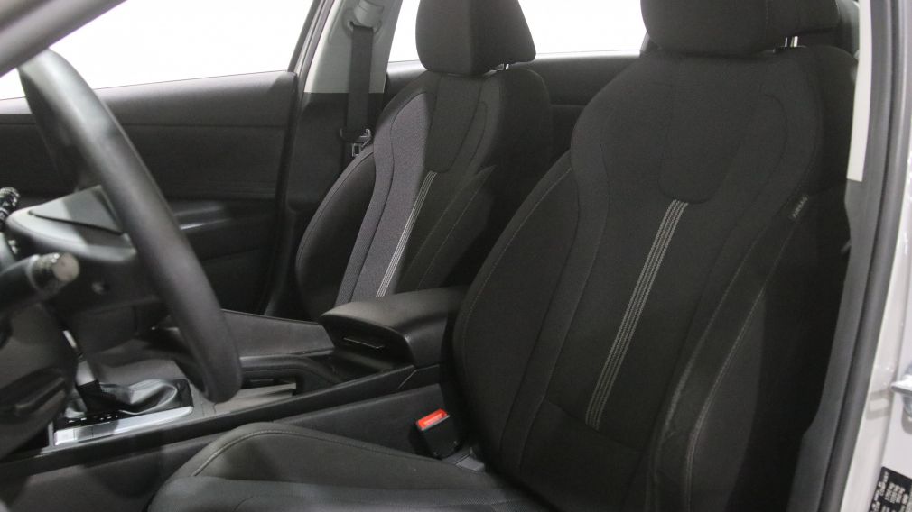 Hyundai Elantra Essential 2022 d&rsquo;occasion à vendre - 10