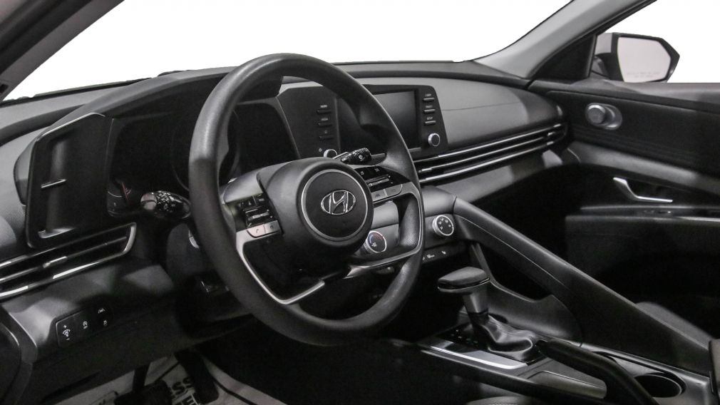 Hyundai Elantra Essential 2022 d&rsquo;occasion à vendre - 9