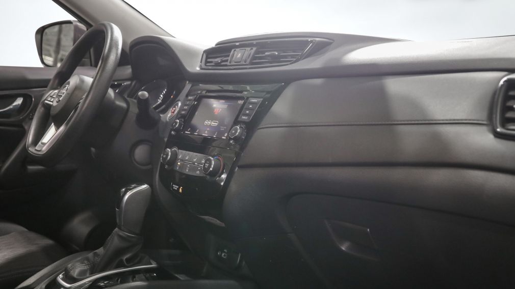 Nissan Rogue SV 2019 d&rsquo;occasion à vendre - 23