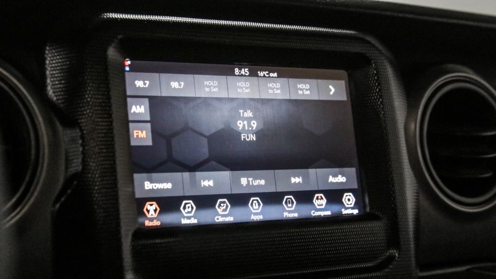 Jeep Wrangler Willys Sport 2022 d&rsquo;occasion à vendre - 15