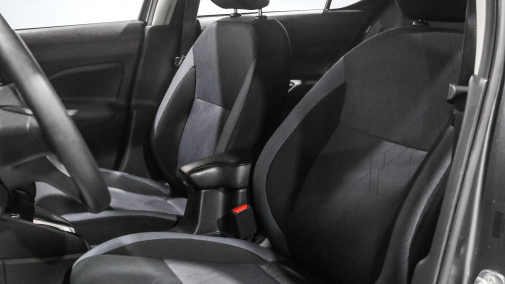 Nissan Versa SV 2023 d&rsquo;occasion à vendre - 10