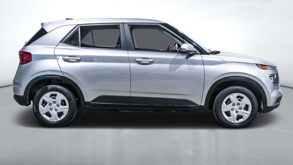 Hyundai Venue Essential 2023 d&rsquo;occasion à vendre - 8