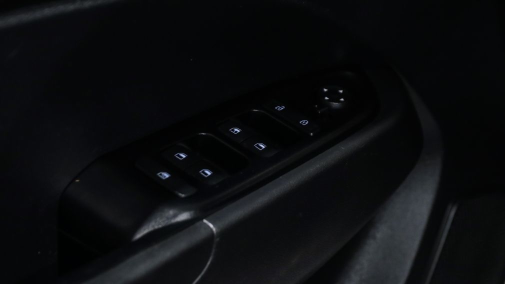 Hyundai Venue Essential 2023 d&rsquo;occasion à vendre - 10