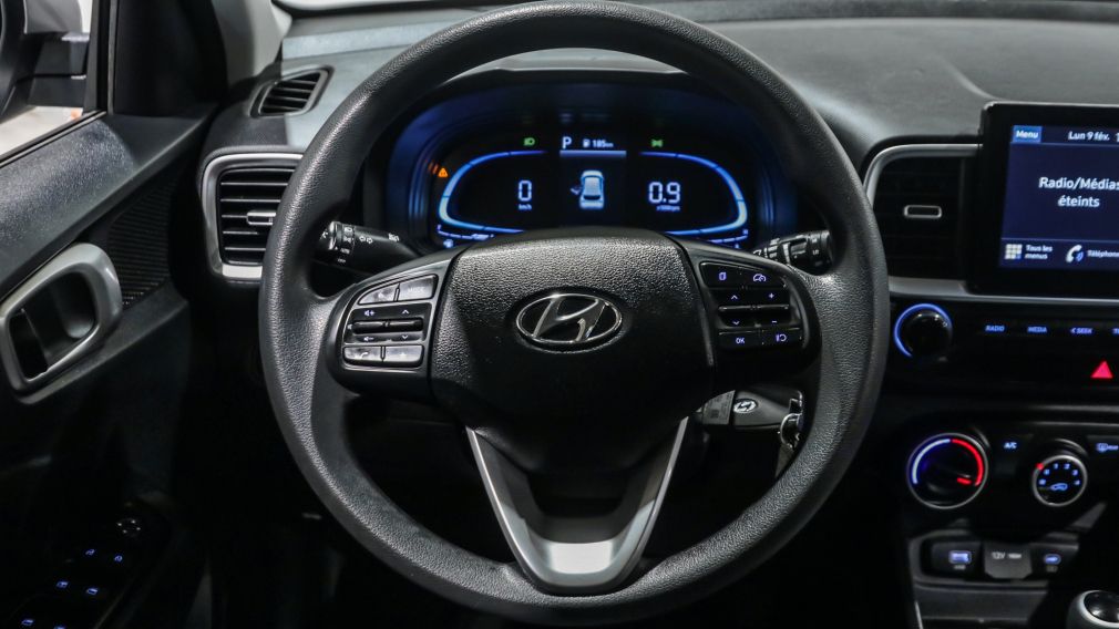 Hyundai Venue Essential 2023 d&rsquo;occasion à vendre - 13