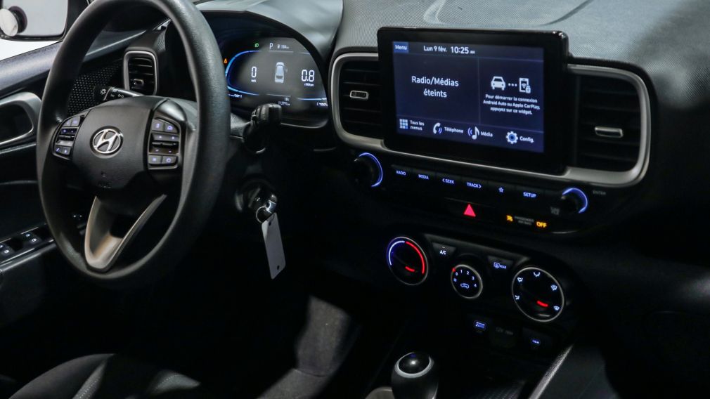 Hyundai Venue Essential 2023 d&rsquo;occasion à vendre - 20