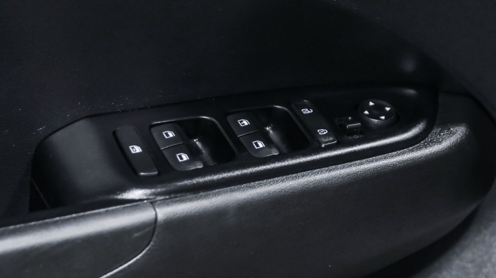 Hyundai Venue Essential 2021 d&rsquo;occasion à vendre - 10