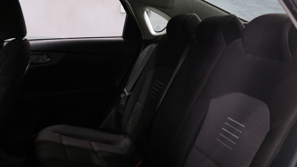 Kia Forte LX 2021 d&rsquo;occasion à vendre - 17