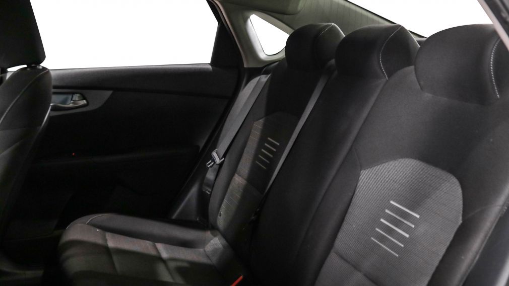 Kia Forte LX 2021 d&rsquo;occasion à vendre - 17