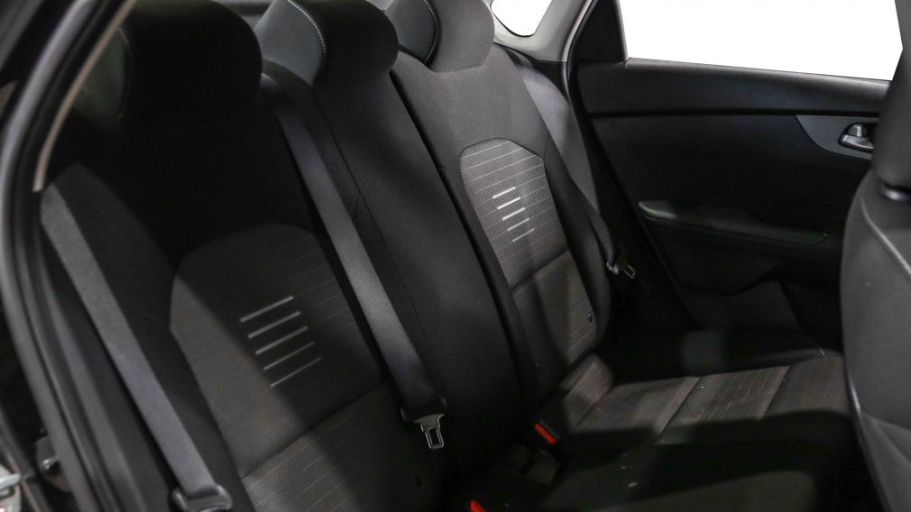 Kia Forte LX 2021 d&rsquo;occasion à vendre - 19