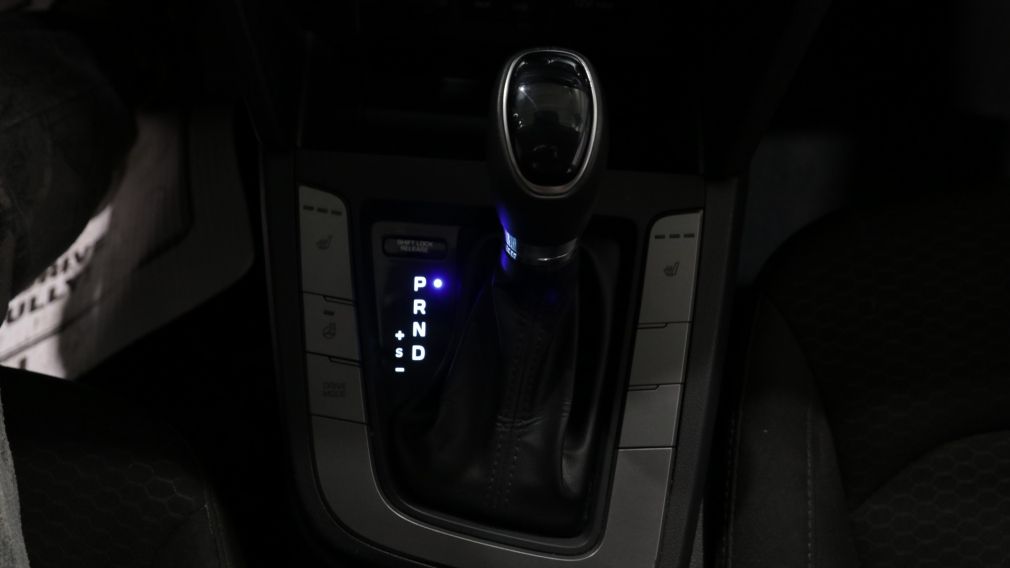 Hyundai Elantra Preferred 2020 d&rsquo;occasion à vendre - 16