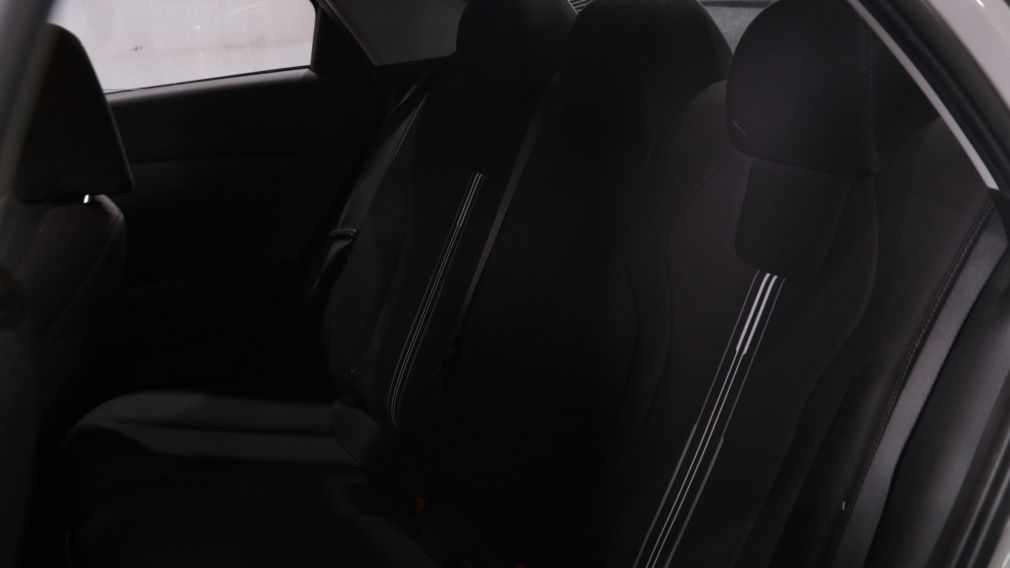 Hyundai Elantra Preferred 2021 d&rsquo;occasion à vendre - 19