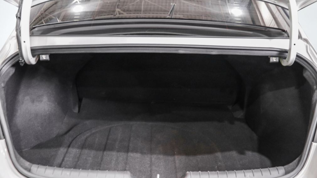 Hyundai Elantra Preferred 2024 d&rsquo;occasion à vendre - 22