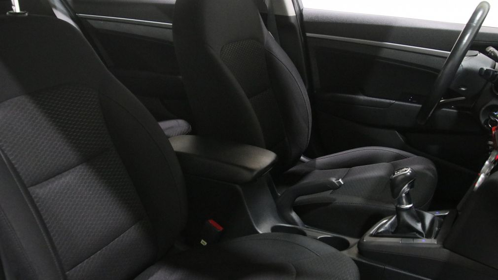 Hyundai Elantra Preferred 2019 d&rsquo;occasion à vendre - 25