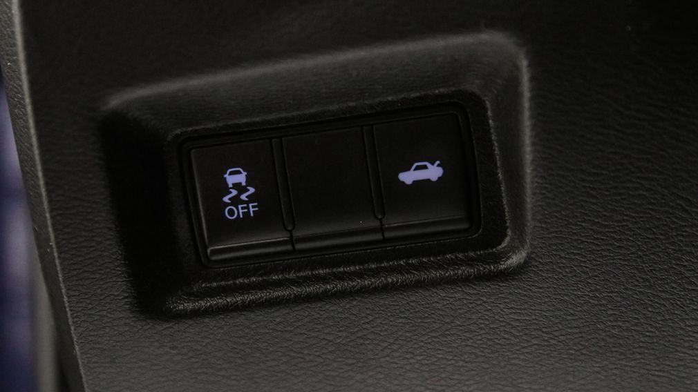 Infiniti Q50 LUXE 2023 d&rsquo;occasion à vendre - 15