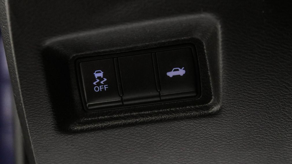 Infiniti Q50 LUXE 2023 d&rsquo;occasion à vendre - 15