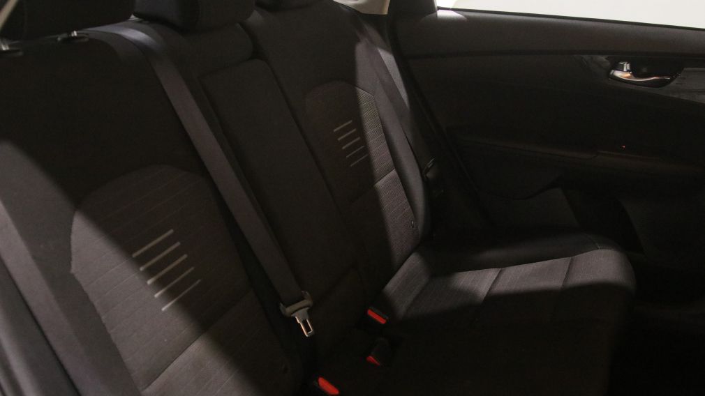 Kia Forte EX 2020 d&rsquo;occasion à vendre - 21