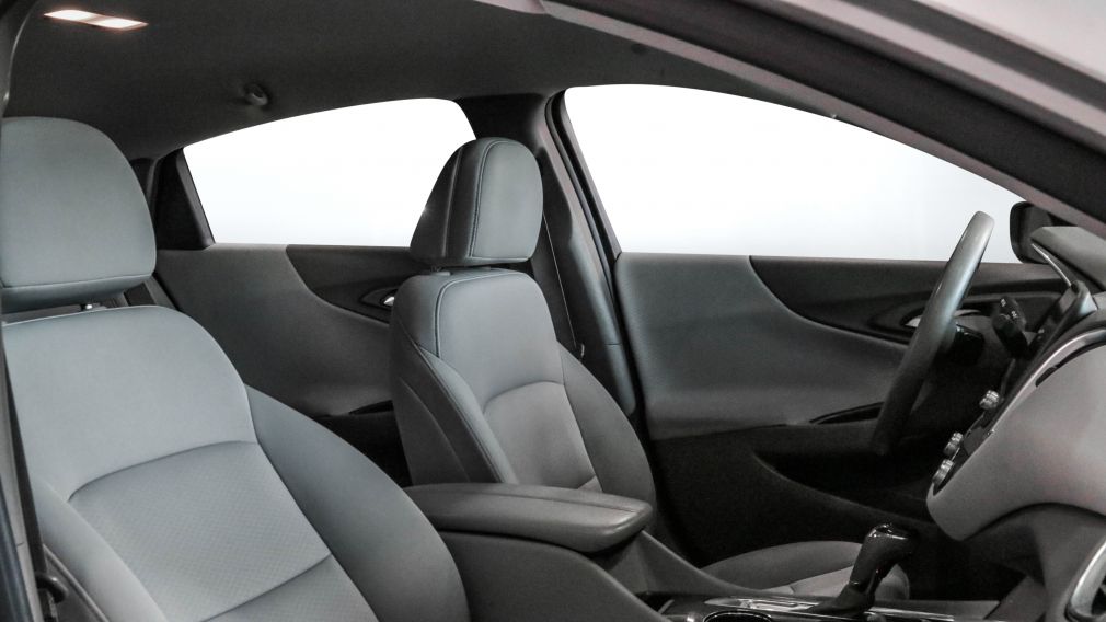 Chevrolet Malibu LT 2020 d&rsquo;occasion à vendre - 24