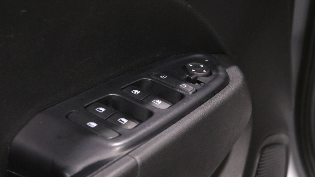 Hyundai Venue Essential 2021 d&rsquo;occasion à vendre - 11