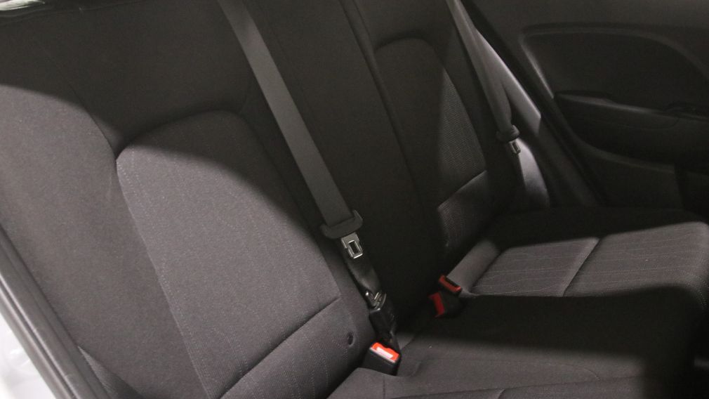 Hyundai Venue Essential 2021 d&rsquo;occasion à vendre - 23