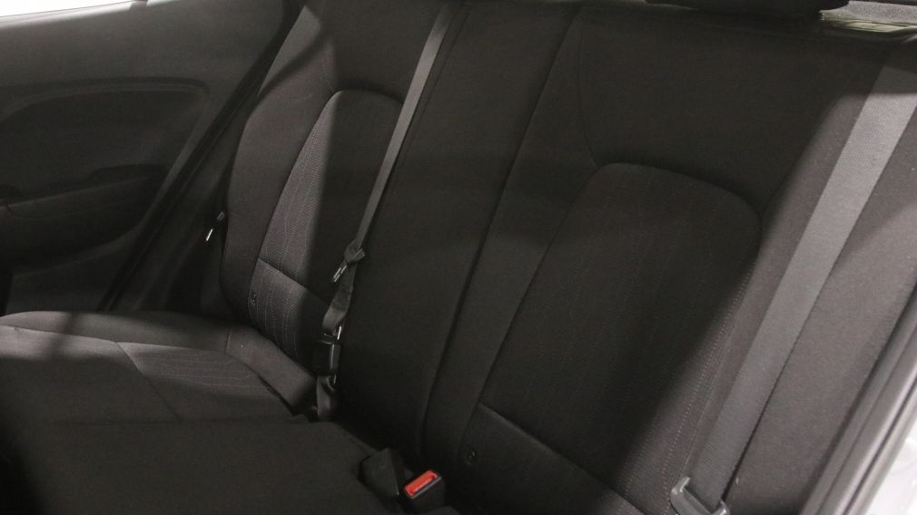 Hyundai Venue Essential 2021 d&rsquo;occasion à vendre - 22