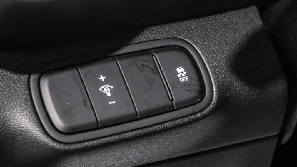 Hyundai Venue Essential 2021 d&rsquo;occasion à vendre - 12