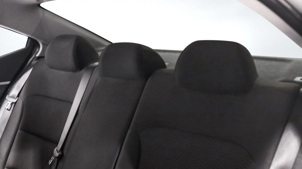 Hyundai Elantra Preferred w/Sun & Safety Package 2020 d&rsquo;occasion à vendre - 20