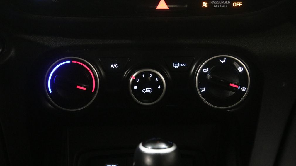 Hyundai Venue Preferred 2023 d&rsquo;occasion à vendre - 18