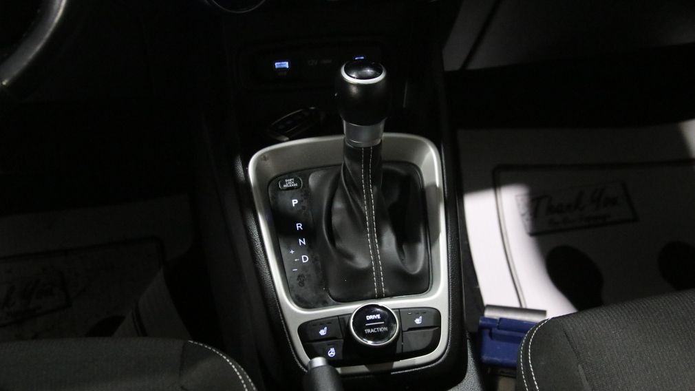 Hyundai Venue Preferred 2023 d&rsquo;occasion à vendre - 19