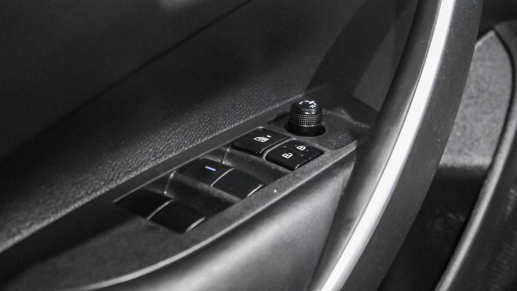 Toyota Corolla SE 2021 d&rsquo;occasion à vendre - 11