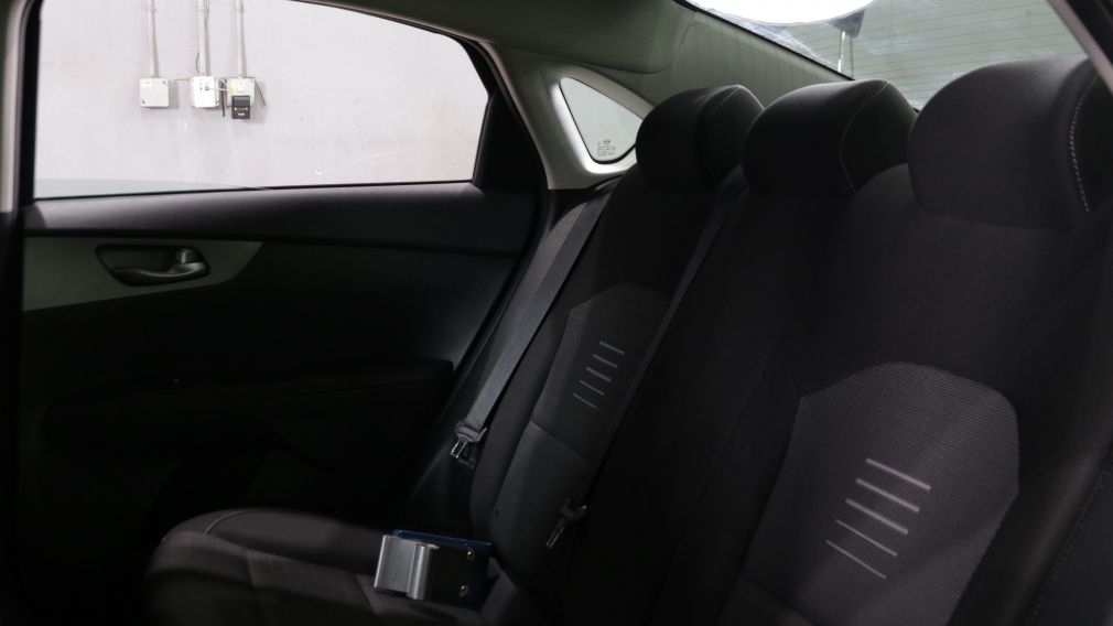 Kia Forte LX 2021 d&rsquo;occasion à vendre - 17