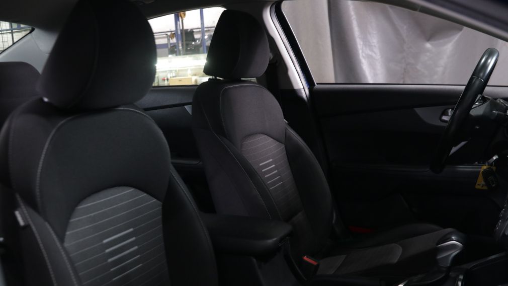 Kia Forte LX 2021 d&rsquo;occasion à vendre - 21