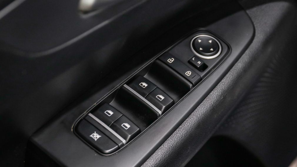 Kia Forte LX 2021 d&rsquo;occasion à vendre - 9