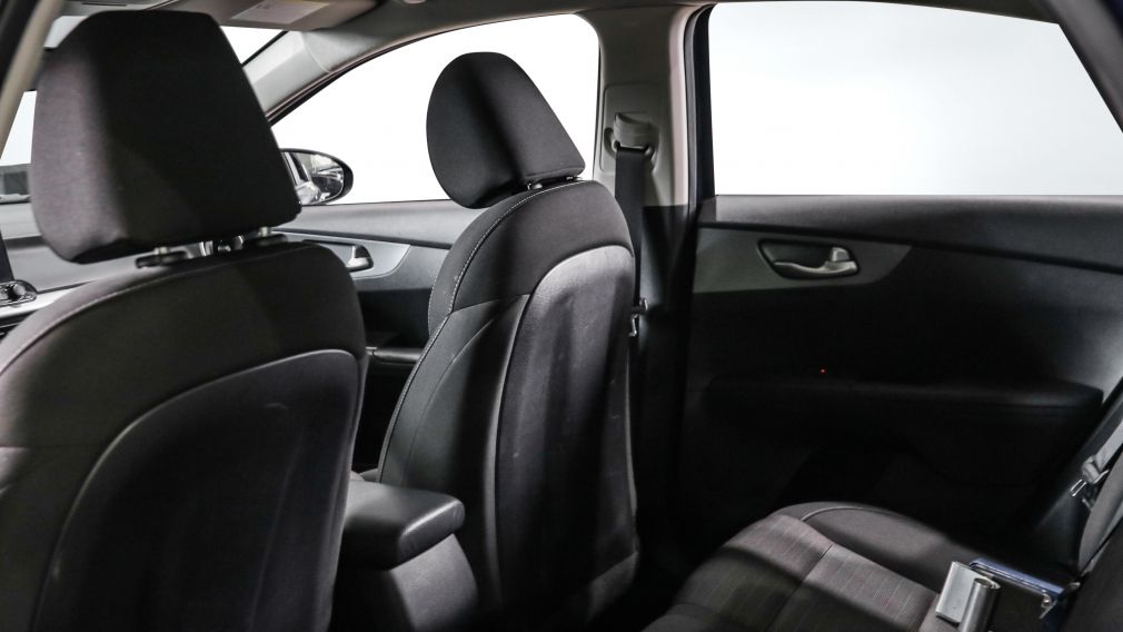 Kia Forte LX 2021 d&rsquo;occasion à vendre - 18