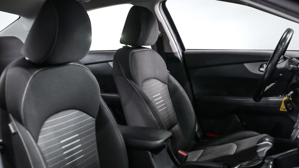 Kia Forte LX 2021 d&rsquo;occasion à vendre - 21