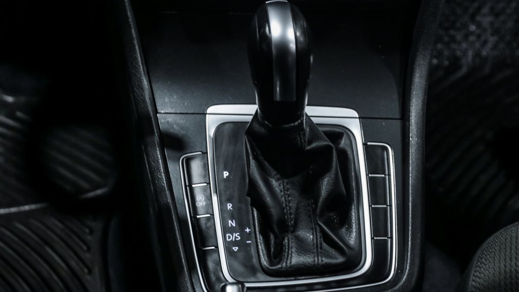 Volkswagen Golf Comfortline 2021 d&rsquo;occasion à vendre - 16