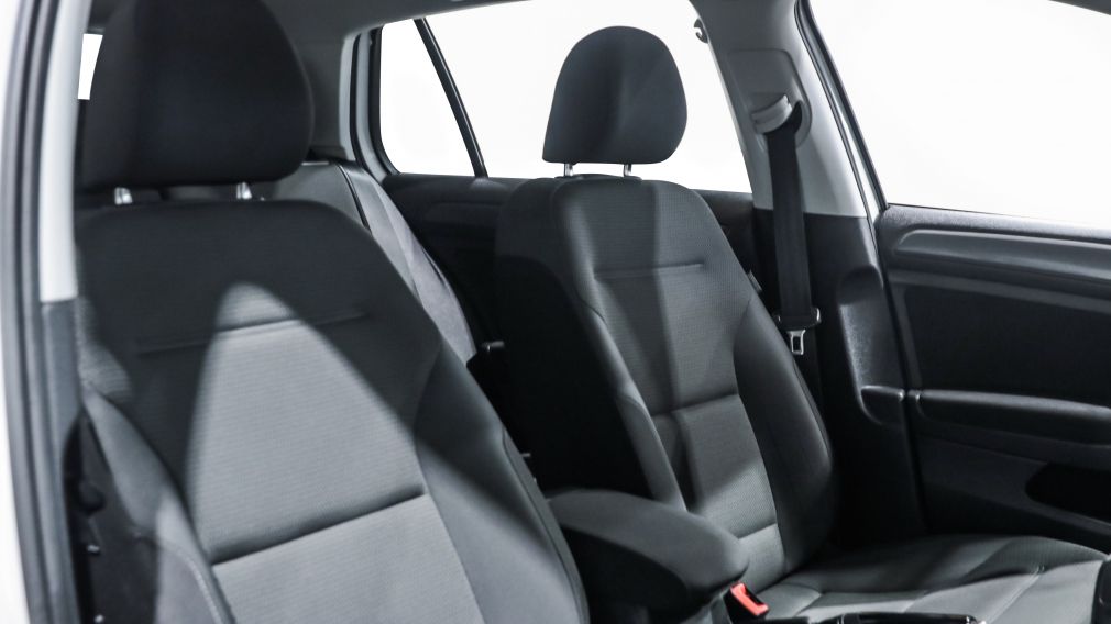 Volkswagen Golf Comfortline 2021 d&rsquo;occasion à vendre - 21